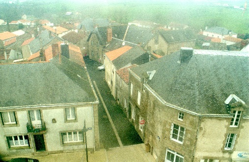 2002 Rue St Sauveur vue du clocher